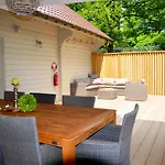 Alpstuga Chalet Montana - Hot Tub, Sauna, Playstation Durbuy